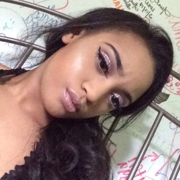 Meet your Posher, Koryn - Picture 1 of 1